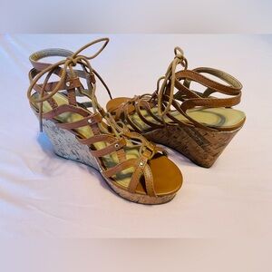 Brash Tan Wedges